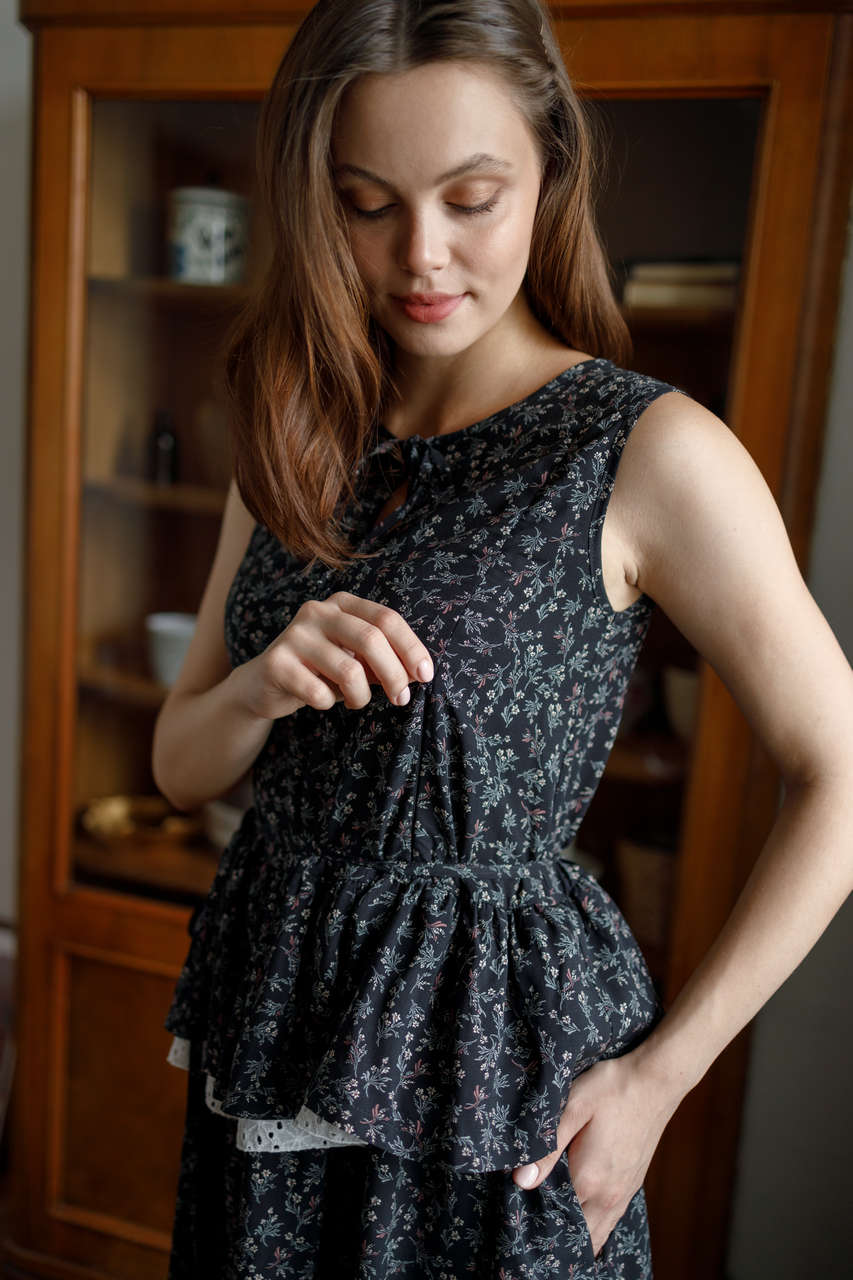 Платье Paulina для беременных и кормящих мам - черный с цветами - 3