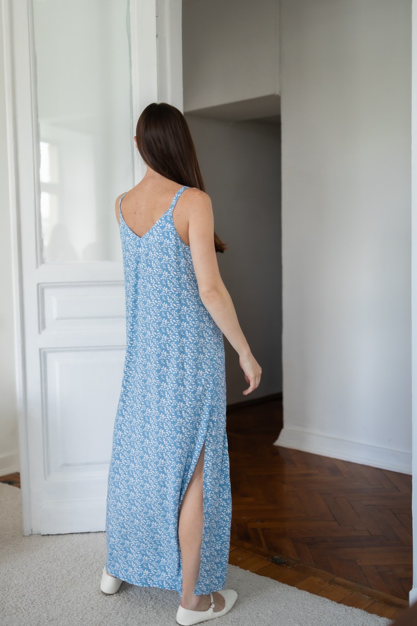 Платье-комбинация с разрезом для беременных и кормящих мам - голубой с веточками - 3
