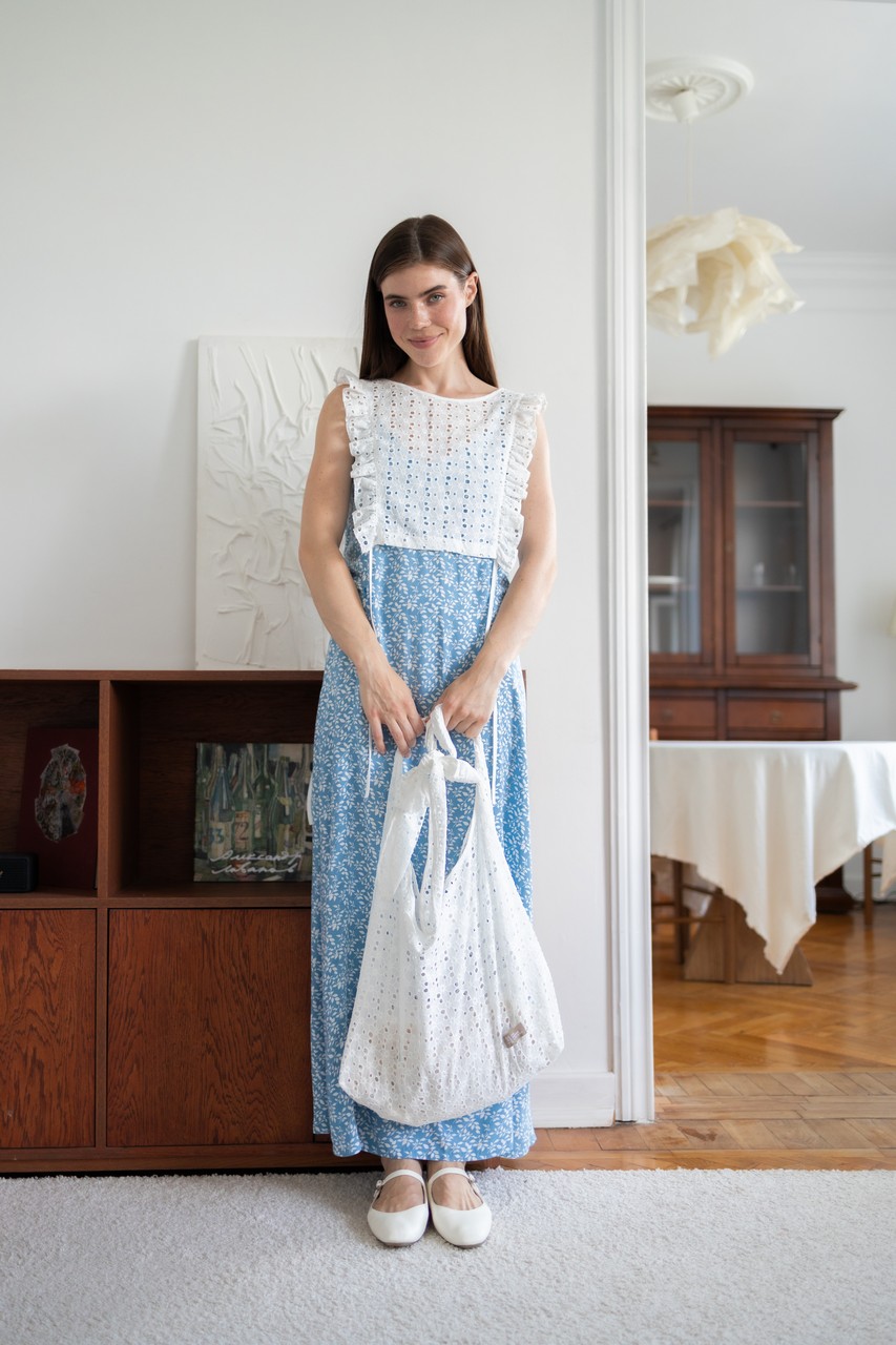 Платье-комбинация с разрезом - голубой с веточками - 2