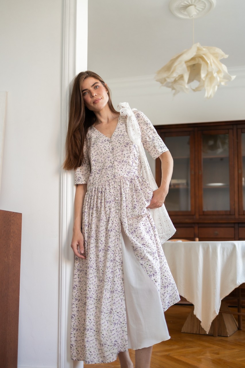 Платье Шарлотта миди из штапеля для беременных и кормящих мам - нежно-розовый с цветами - 17