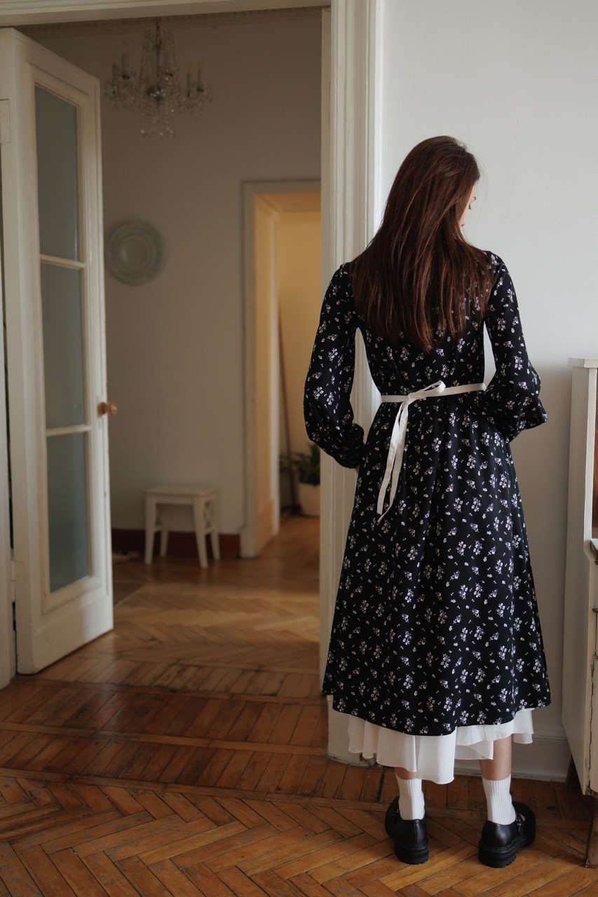Платье Катарина lite для беременных и кормящих мам - черный с цветами - 4