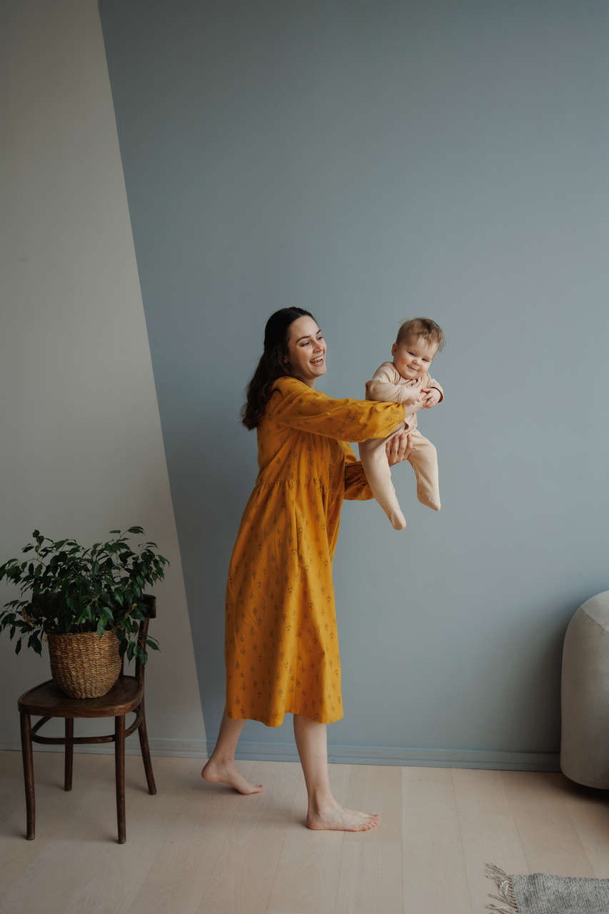 Платье Аврора для беременных и кормящих мам - горчичный с цветами - 9