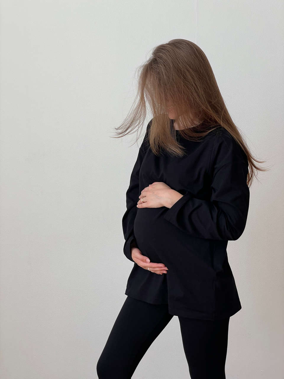 Лонгслив Basic для беременных и кормящих мам - черный - 3
